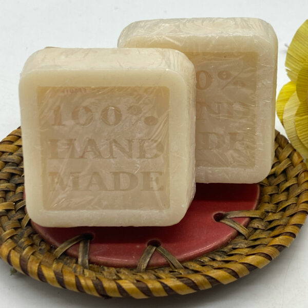 frangipani-soap-square-shape-%e1%9e%9f%e1%9e%b6%e1%9e%94%e1%9f%8a%e1%9e%bc%e1%9e%95%e1%9f%92%e1%9e%80%e1%9e%b6%e1%9e%85%e1%9f%86%e1%9e%94%e1%9f%89%e1%9e%b8-%e1%9e%94%e1%9e%bd%e1%9e%93%e1%9e%87