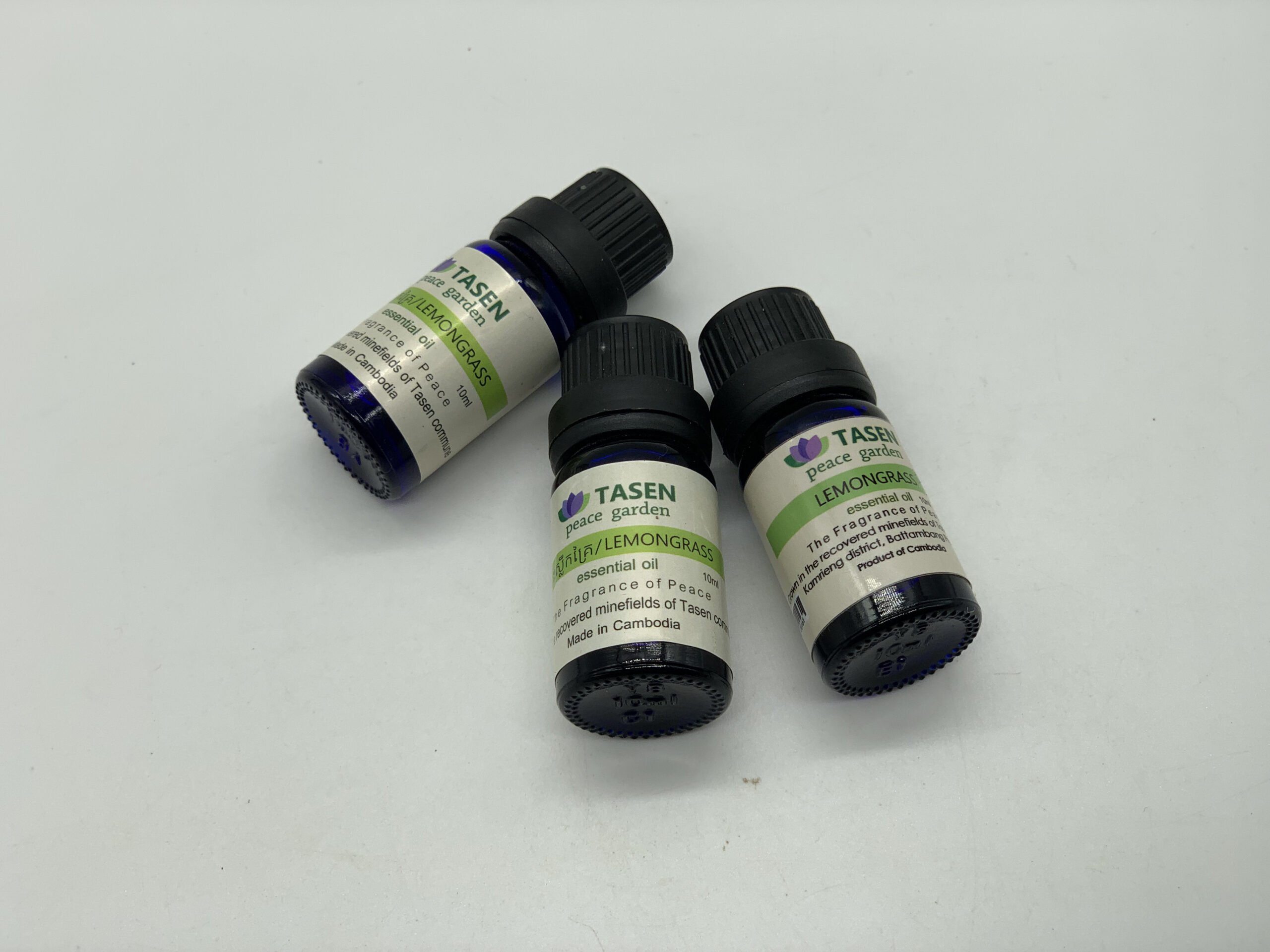 Lemongrass Essential Oil - ប្រេងស្លឹកគ្រៃសុទ្ធ 10ml 2 Lemongrass Essential Oil - ប្រេងស្លឹកគ្រៃសុទ្ធ 10ml - Image 2