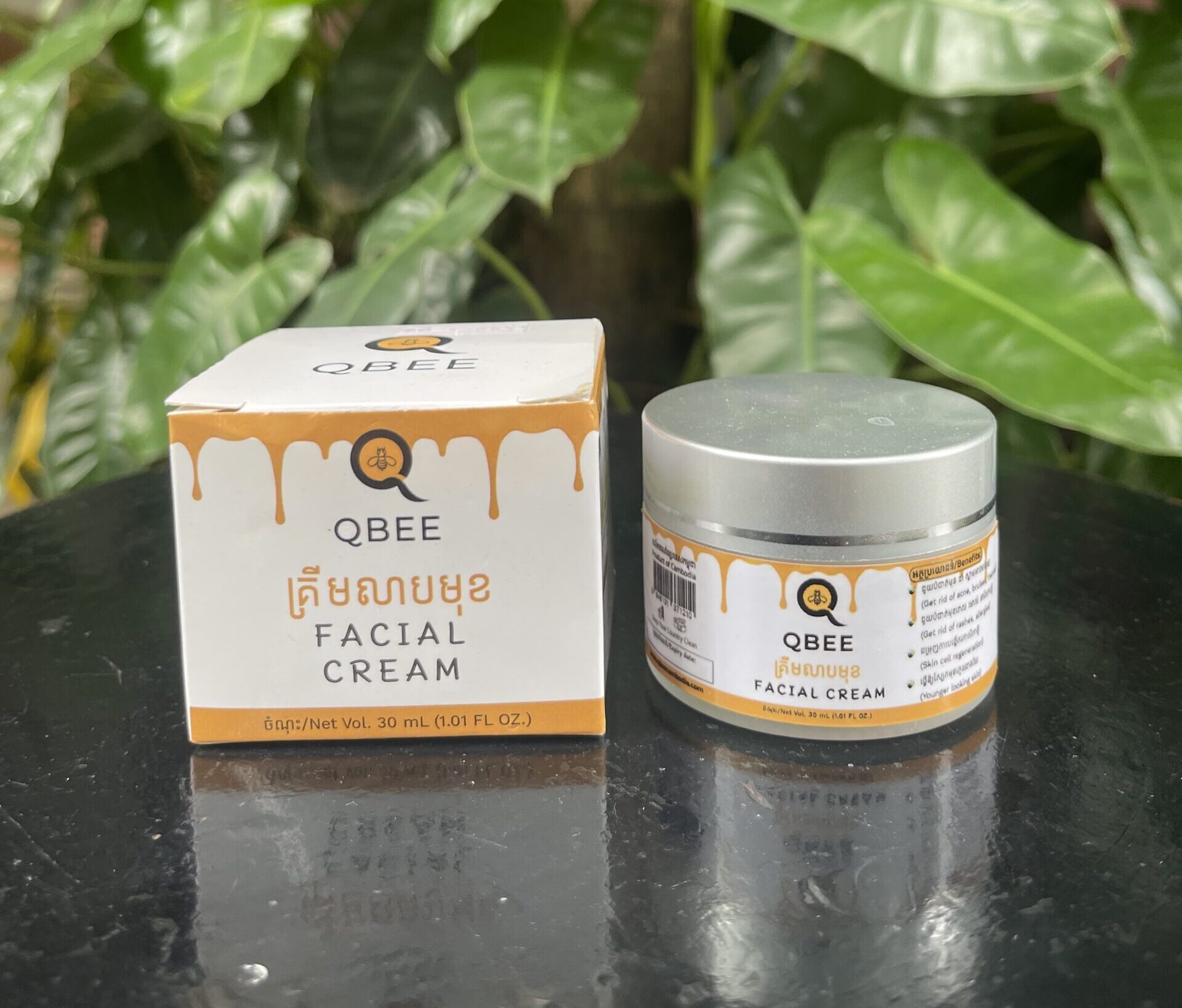 facial-cream-%e1%9e%82%e1%9f%92%e1%9e%9a%e1%9e%b8%e1%9e%98%e1%9e%9b%e1%9e%b6%e1%9e%94%e1%9e%98%e1%9e%bb%e1%9e%81-qbee-30ml