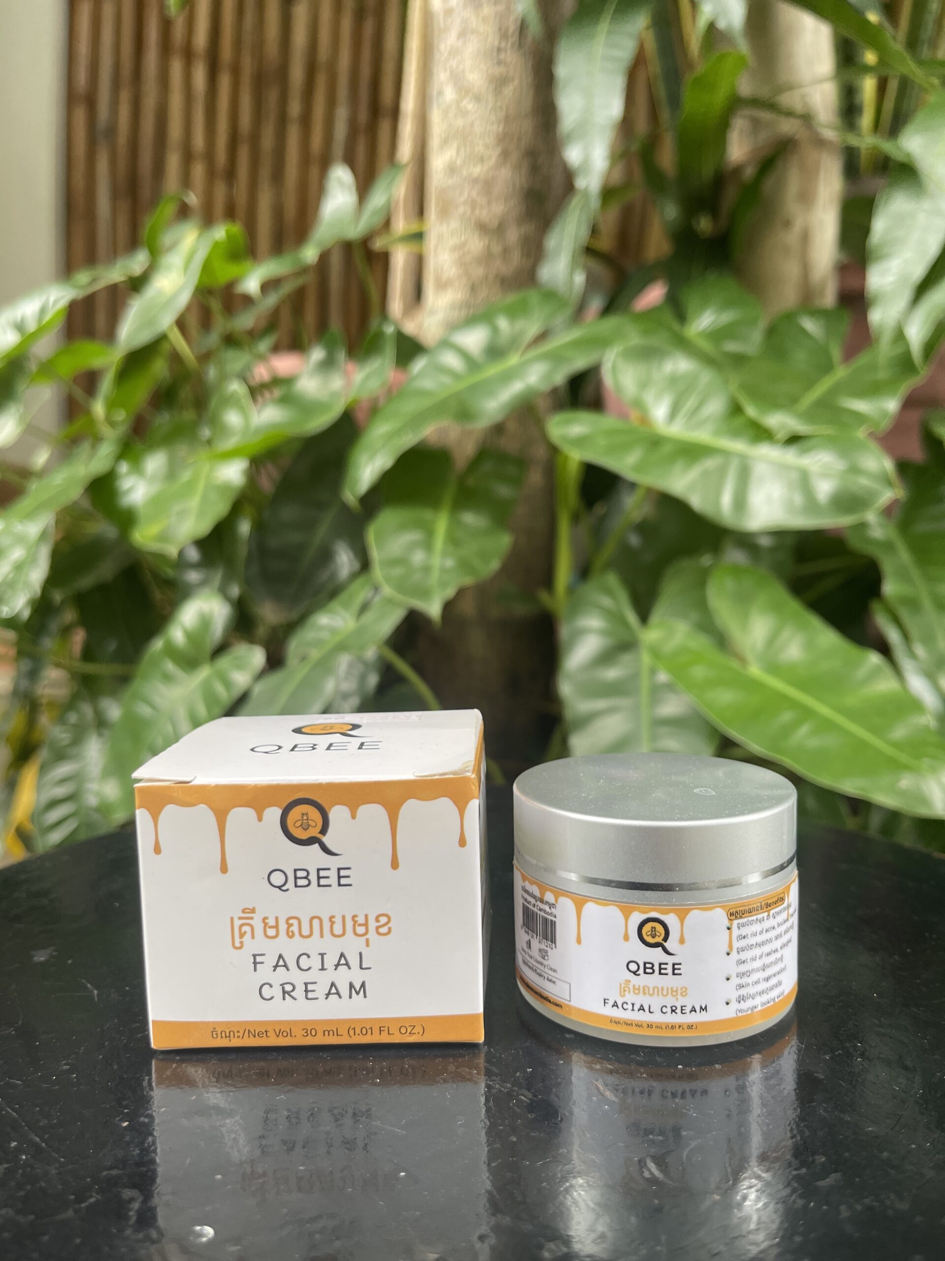 facial-cream-%e1%9e%82%e1%9f%92%e1%9e%9a%e1%9e%b8%e1%9e%98%e1%9e%9b%e1%9e%b6%e1%9e%94%e1%9e%98%e1%9e%bb%e1%9e%81-qbee-30ml