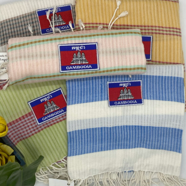 kroma-with-cambodian-flag-%e1%9e%80%e1%9f%92%e1%9e%9a%e1%9e%98%e1%9f%89%e1%9e%b6%e1%9e%98%e1%9e%b6%e1%9e%93%e1%9e%91%e1%9e%84%e1%9f%8b%e1%9e%87%e1%9e%b6%e1%9e%8f%e1%9e%b7%e1%9e%81%e1%9f%92%e1%9e%98