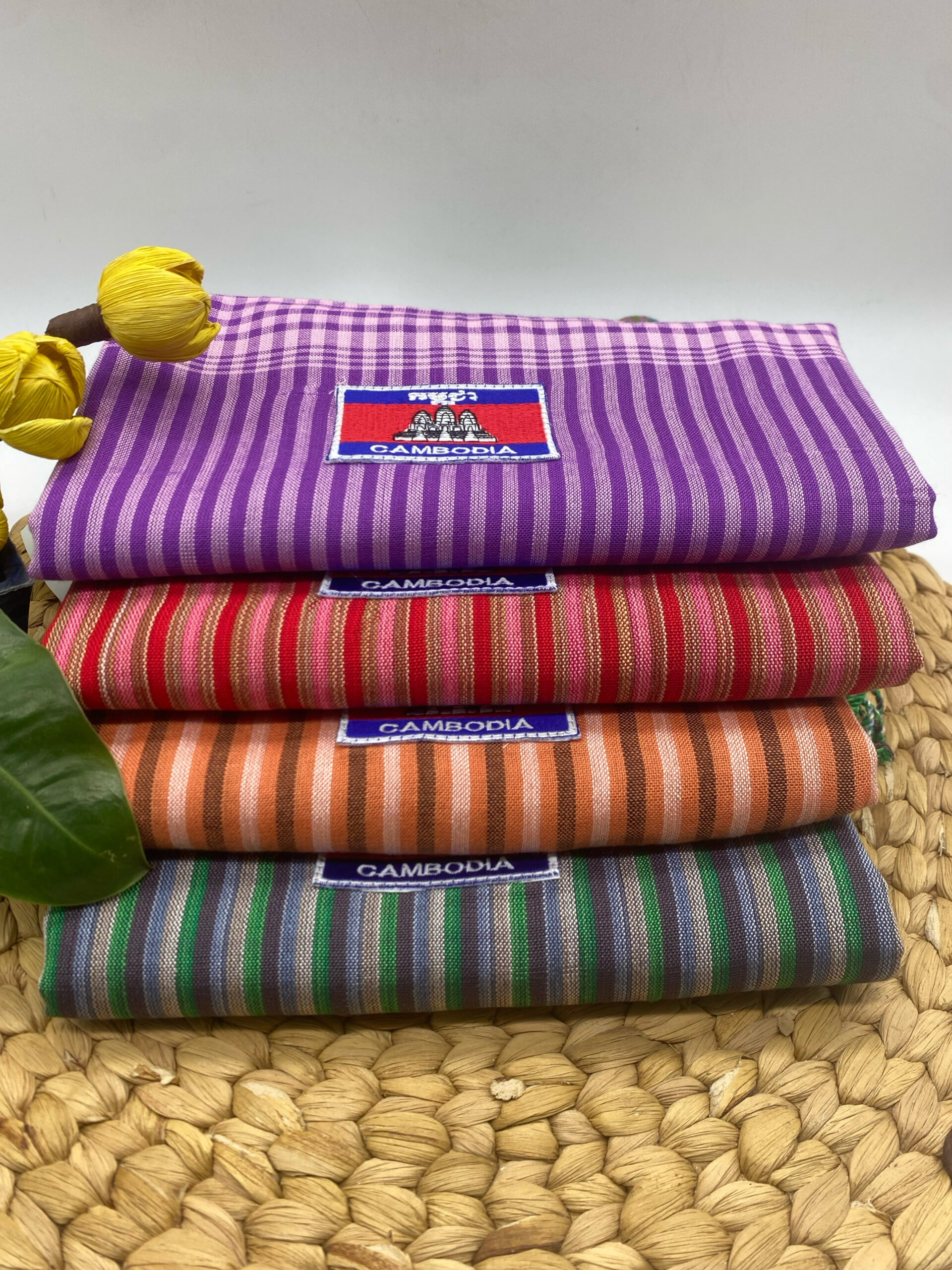 kroma-traditional-with-cambodian-flag-%e1%9e%80%e1%9f%92%e1%9e%9a%e1%9e%98%e1%9f%89%e1%9e%b6%e1%9e%98%e1%9e%b6%e1%9e%93%e1%9e%91%e1%9e%84%e1%9f%8b%e1%9e%87%e1%9e%b6%e1%9e%8f%e1%9e%b7%e1%9e%81