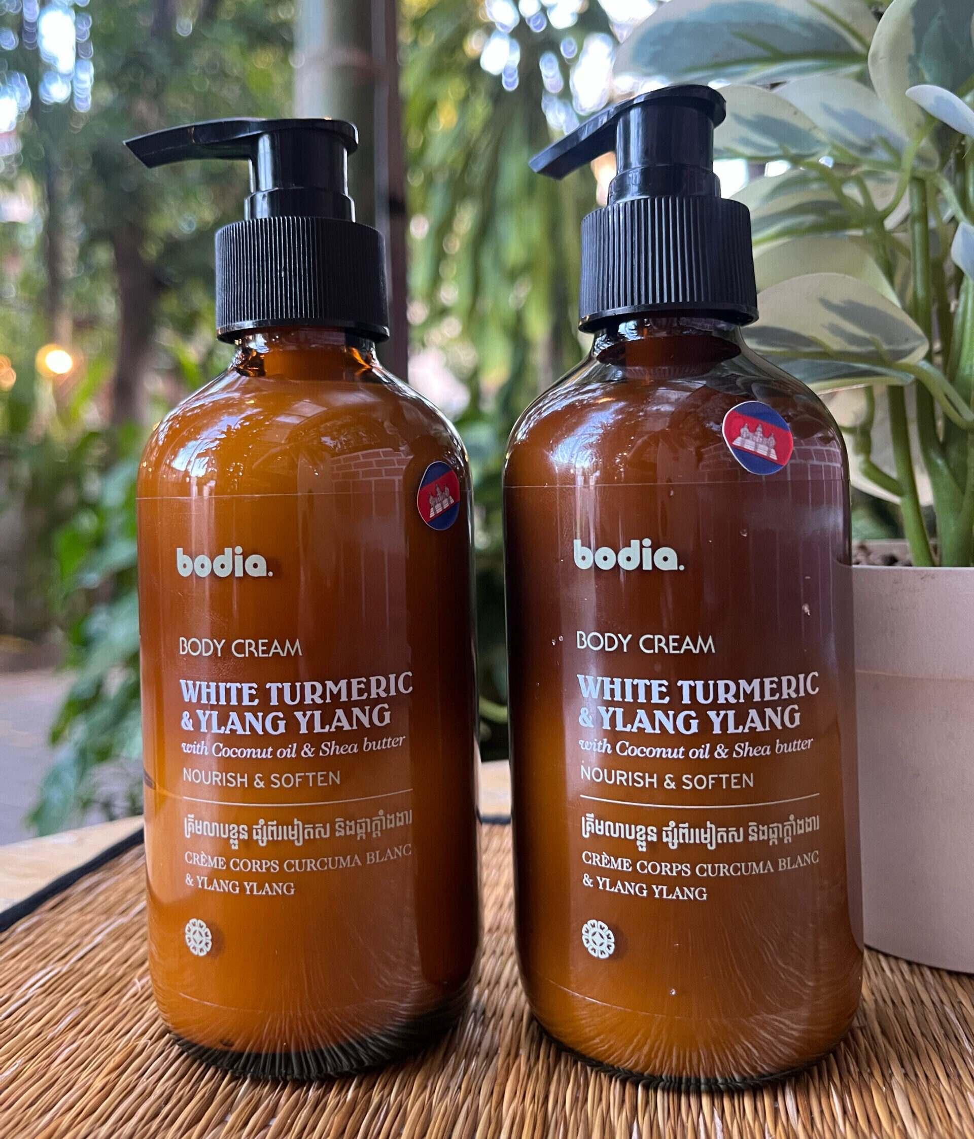 body-lotion-white-turmeric-ylang-ylang-%e1%9e%82%e1%9f%92%e1%9e%9a%e1%9e%b8%e1%9e%98%e1%9e%9b%e1%9e%b6%e1%9e%94%e1%9e%81%e1%9f%92%e1%9e%9b%e1%9e%bd%e1%9e%93%e1%9e%95%e1%9f%92%e1%9e%9f%e1%9f%86