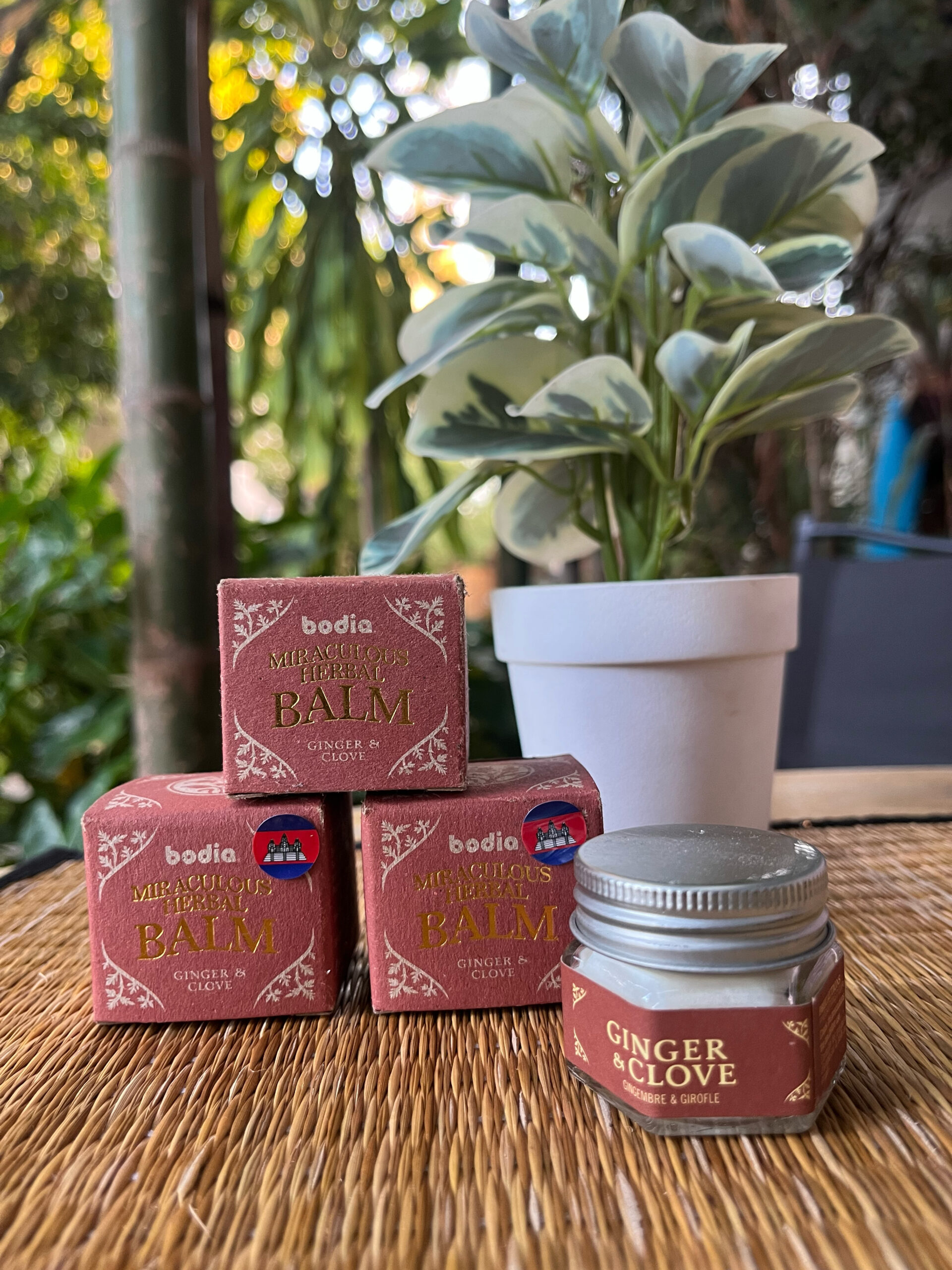 miraculous-herbal-balm-ginger-clove-%e1%9e%94%e1%9f%92%e1%9e%9a%e1%9f%81%e1%9e%84%e1%9e%80%e1%9e%bc%e1%9e%a1%e1%9e%b6%e1%9e%81%e1%9f%92%e1%9e%89%e1%9e%b8%e1%9e%93%e1%9e%b7%e1%9e%84%e1%9e%95