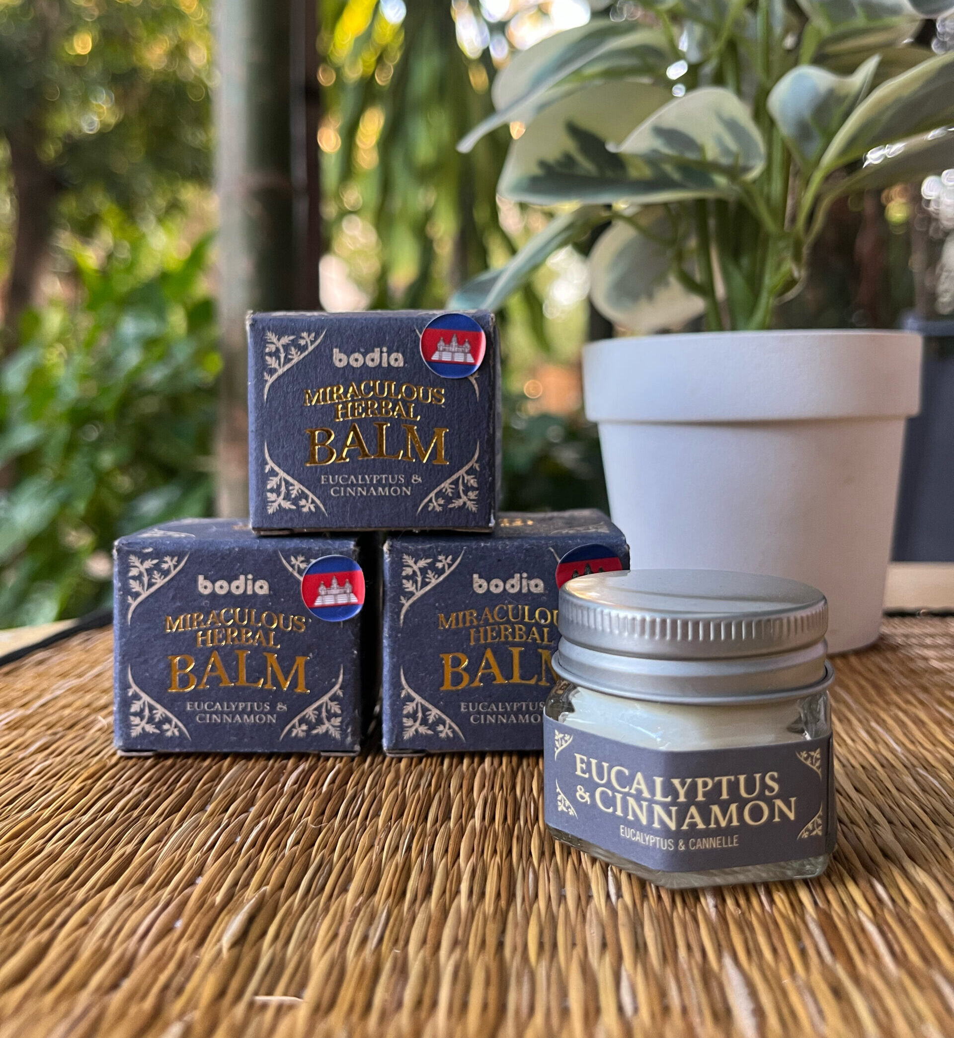 miraculous-herbal-balm-eucalyptus-cinnamon-%e1%9e%94%e1%9f%92%e1%9e%9a%e1%9f%81%e1%9e%84%e1%9e%80%e1%9e%bc%e1%9e%a1%e1%9e%b6%e1%9e%94%e1%9f%92%e1%9e%9a%e1%9f%81%e1%9e%84%e1%9e%81%e1%9f%92%e1%9e%99