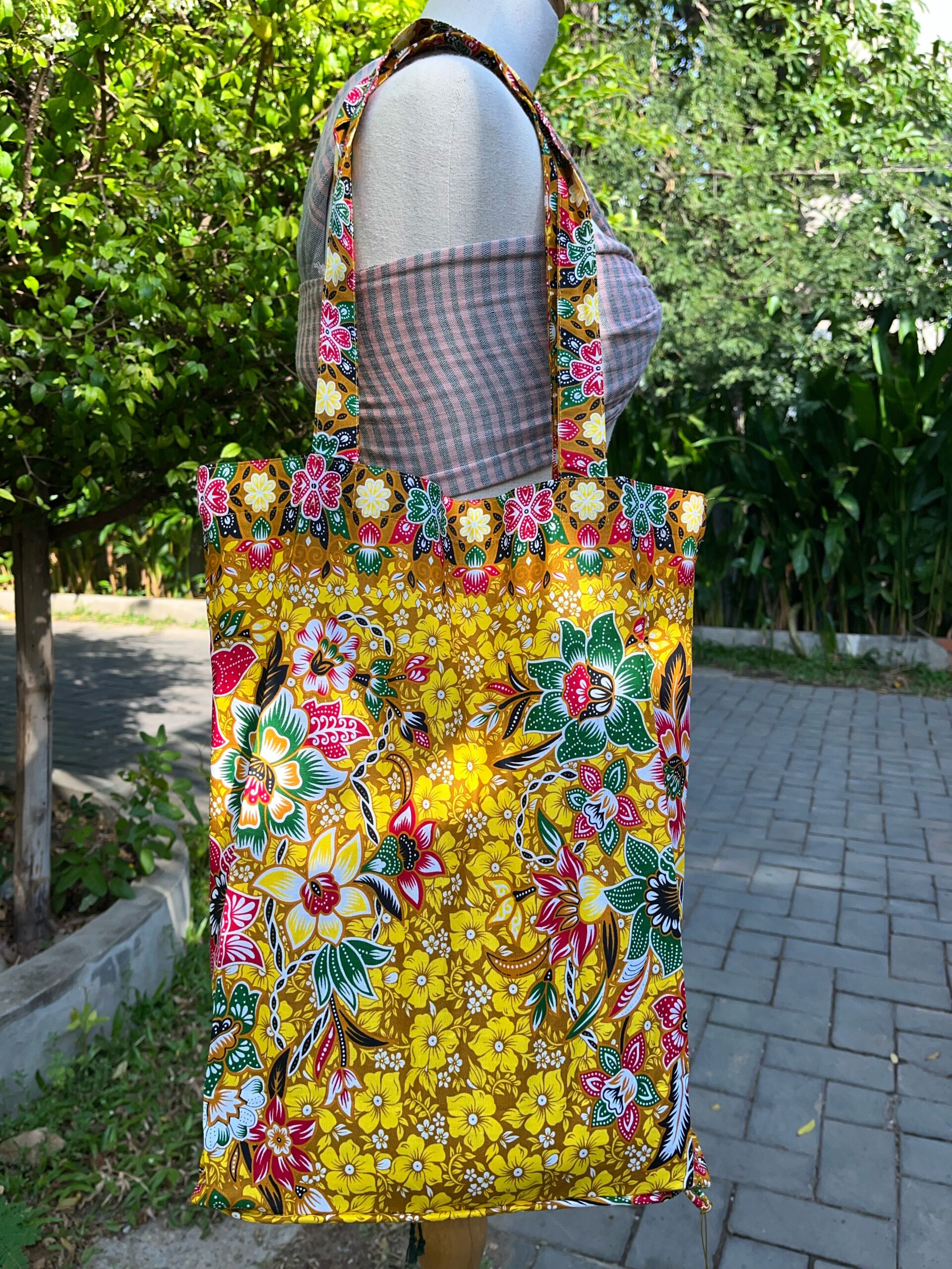 eco-bag-sarong-green-yellow-l-%e1%9e%80%e1%9e%b6%e1%9e%94%e1%9e%bc%e1%9e%94%e1%9e%9f%e1%9e%b6%e1%9e%9a%e1%9f%89%e1%9e%bb%e1%9e%84%e1%9e%96%e1%9e%8e%e1%9f%8c%e1%9e%9b%e1%9e%bf%e1%9e%84%e1%9e%92