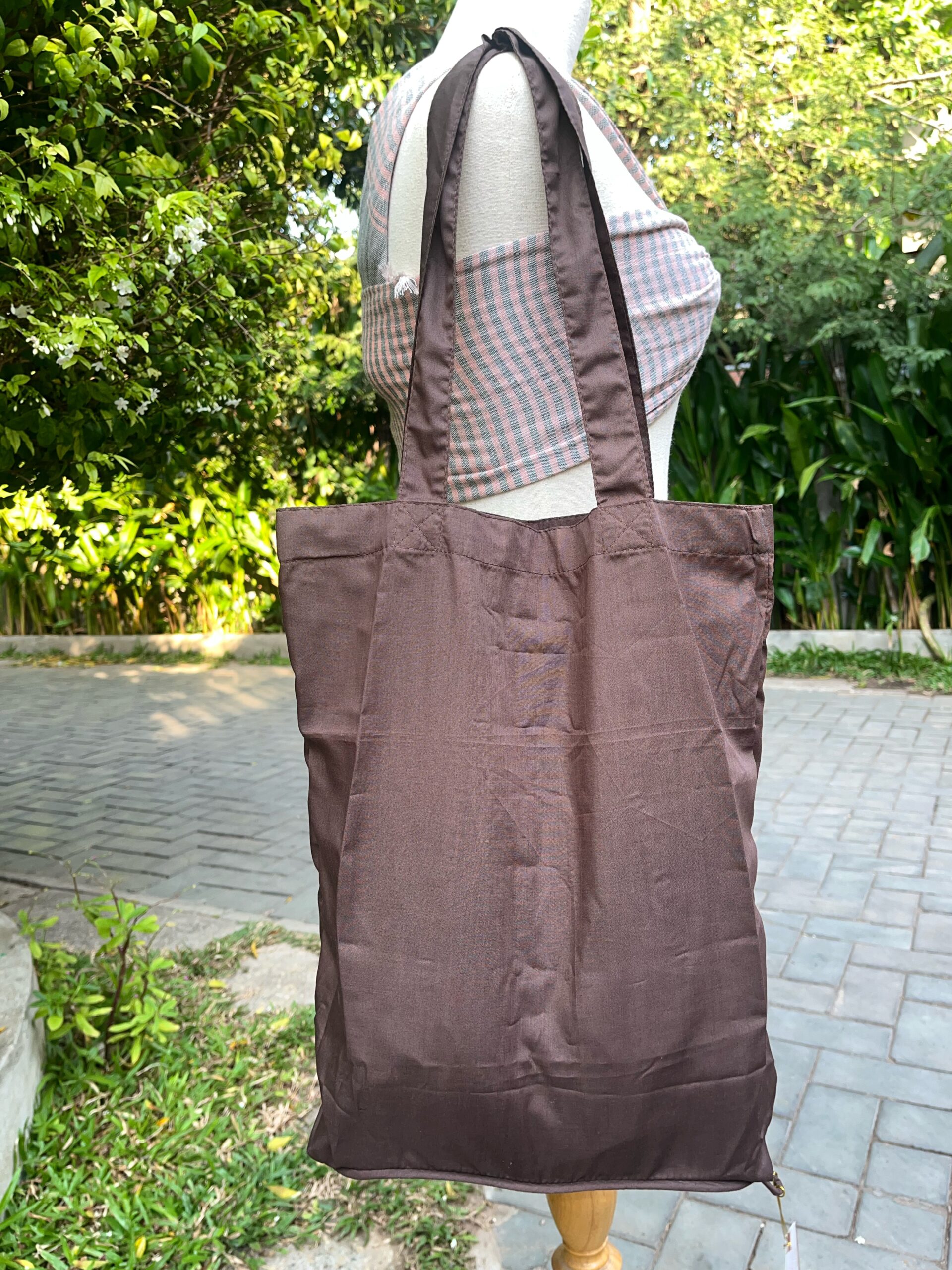 eco-bag-l-earth-stable-brown-l-%e1%9e%80%e1%9e%b6%e1%9e%94%e1%9e%bc%e1%9e%94%e1%9e%96%e1%9e%8e%e1%9f%8c%e1%9e%8f%e1%9f%92%e1%9e%93%e1%9f%84%e1%9e%8f%e1%9e%92%e1%9f%86-12cm