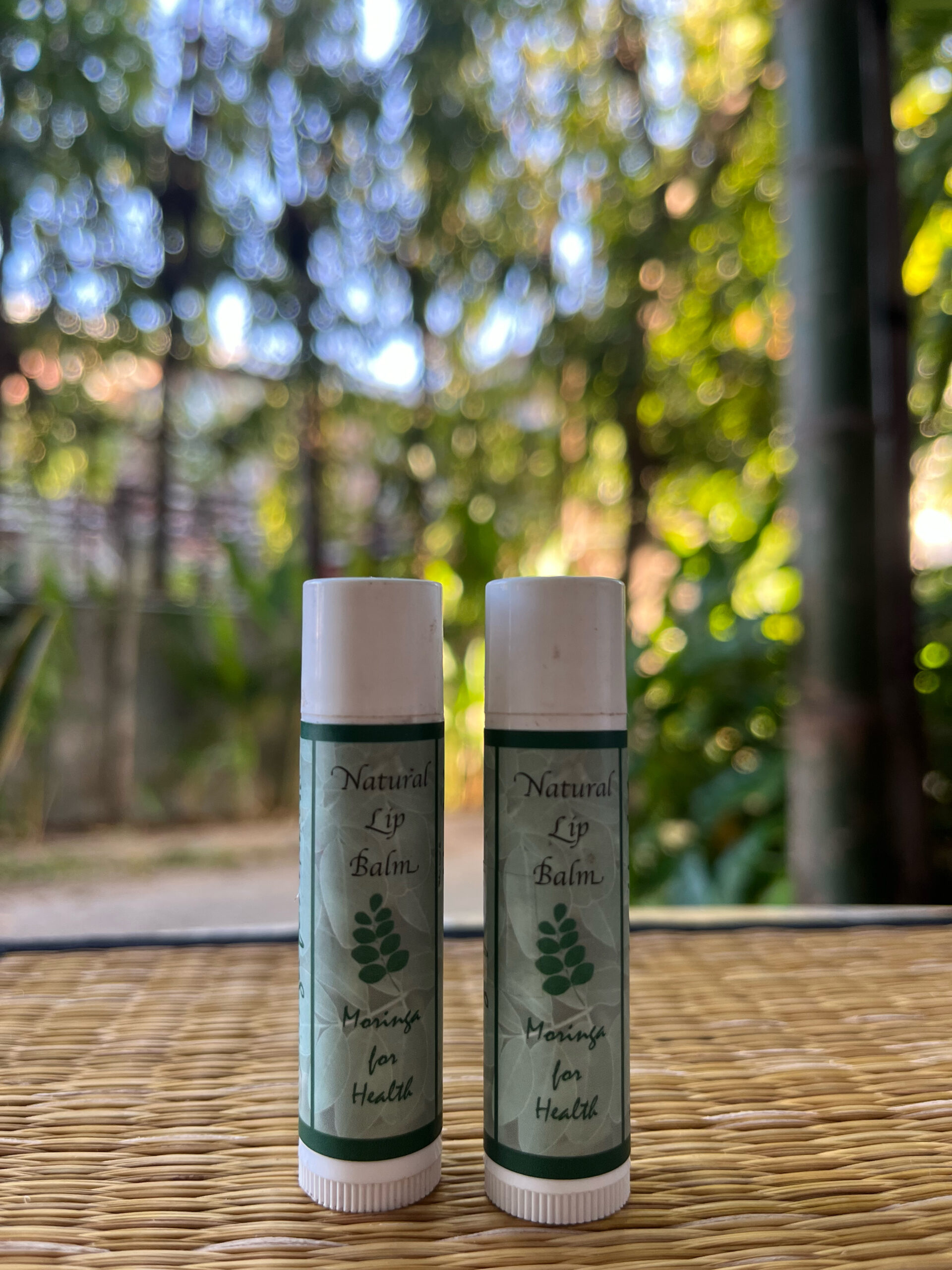 White Natural Lip Balm - ក្រែមលាបមាត់ធម្មជាតិពណ៌ ស 2 White Natural Lip Balm - ក្រែមលាបមាត់ធម្មជាតិពណ៌ ស - Image 2