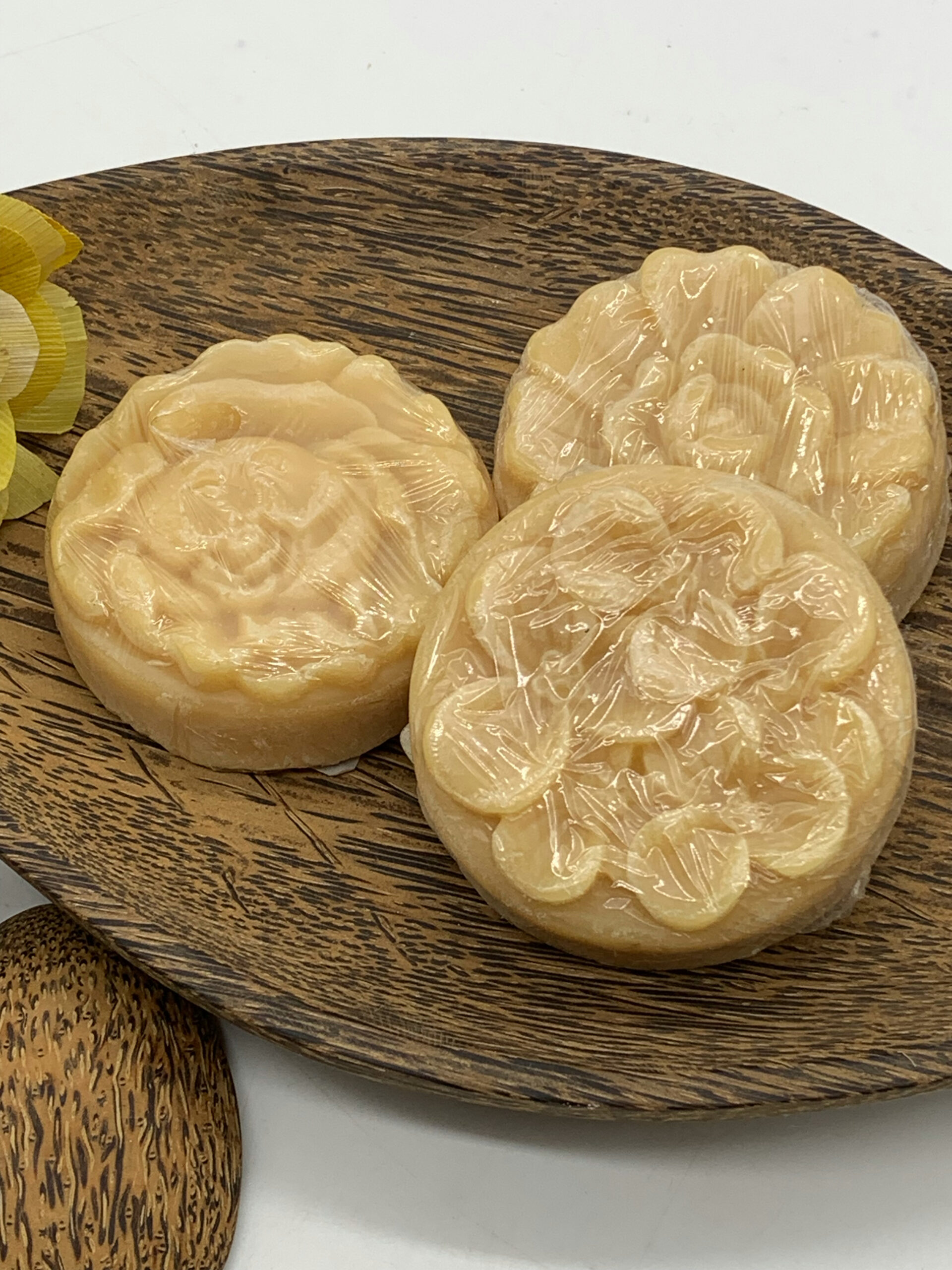 sakura-soap-round-shape-%e1%9e%9f%e1%9e%b6%e1%9e%94%e1%9f%8a%e1%9e%bc%e1%9e%9f%e1%9e%b6%e1%9e%80%e1%9e%bc%e1%9e%9a%e1%9f%89%e1%9e%b6-%e1%9e%9a%e1%9e%bc%e1%9e%94%e1%9e%95%e1%9f%92%e1%9e%80%e1%9e%b6