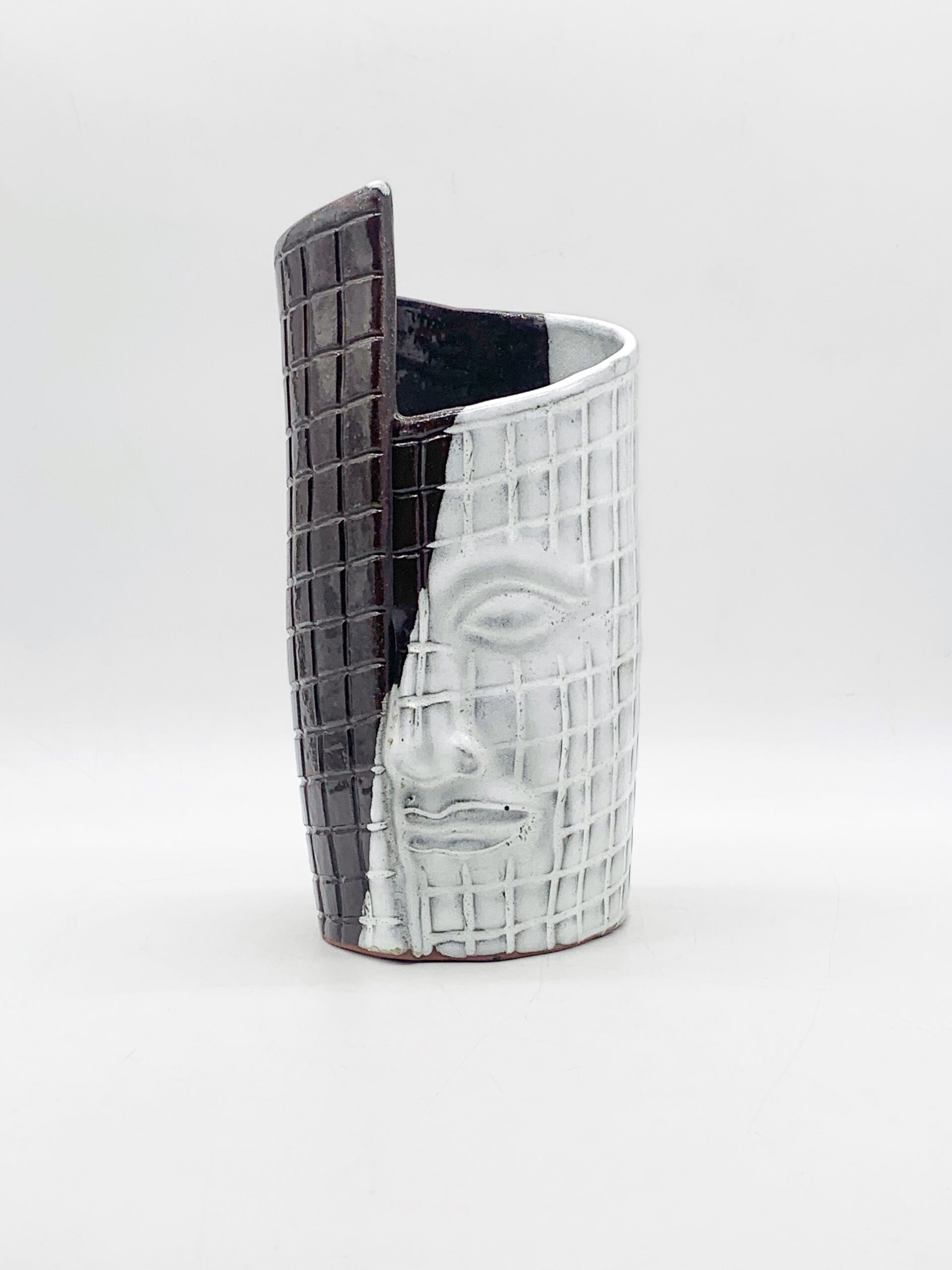 ceramics-human-face-vase-%e1%9e%90%e1%9e%bc%e1%9e%94%e1%9e%b6%e1%9e%99%e1%9f%90%e1%9e%93s